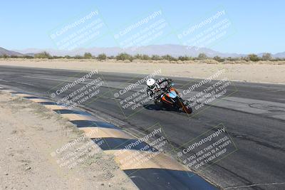 media/Dec-01-2025-Moto Forza (Mon) [[2daa91e15f]]/3-Beginner Group/Session 4 (Turn 10 Inside)/